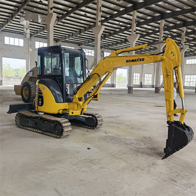 Kullanılmış Kazı Makinesi Köken Japonya PC30 Kullanılmış Komatsu Kazı Makinesi PC30 Çamurlu Kazı Makinesi İkinci El Komatsu