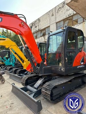 Kullanılmış Doosan DX60 6 tonluk büyük yüklü ve sağlam makineli küçük kazıcı
