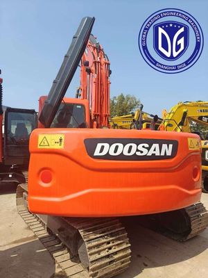 Kompakt tasarımı olan DX140 Kullanılmış Doosan Kazı makinesi maliyetli, otomatik kontrol