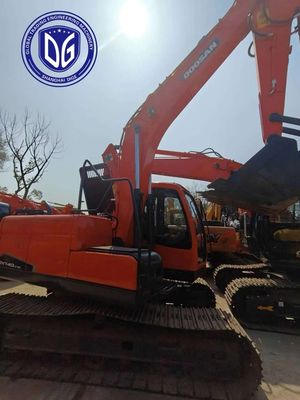 Kompakt tasarımı olan DX140 Kullanılmış Doosan Kazı makinesi maliyetli, otomatik kontrol