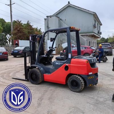 3t 8FDA30 Kullanılmış Toyota Forklift Güçlü Kullanılmış Forklift Hidrolik Makinesi