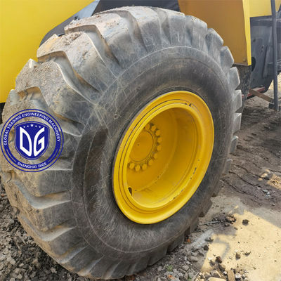 Kullanılmış Komatsu yükleyici WA320-5 orijinal ve iyi durumda.