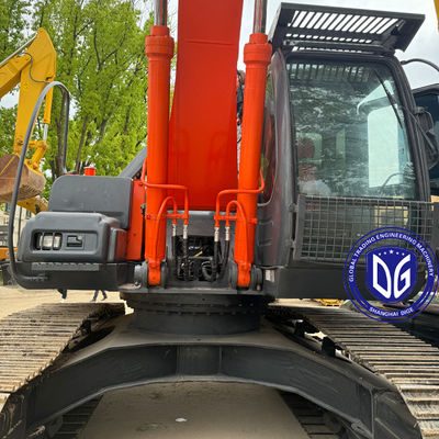 Kullanılmış Hitachi ZX240 24 tonluk sürünen kazıcı iyi durumda ve performanslı