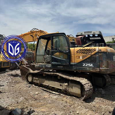 Orijinal Hyundai 225 22.5 tonluk hidrolik kazıcı, iyi durumda, satılık.