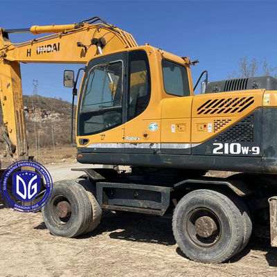 Kullanılmış Hyundai Tekerlekli Ekskavatör 210W-9 orijinal ve iyi durumda Satılık