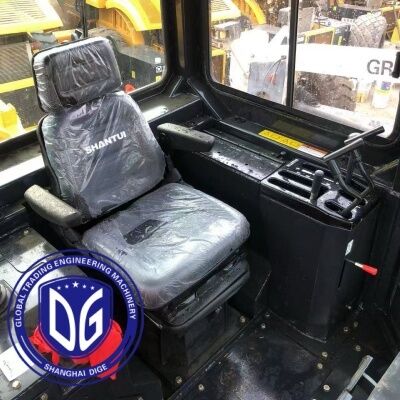 Çin Sıcak Satış Kullanılmış Shantui SD32 Bulldozer Yüksek Güçlü Shantui 320HP Ağır Güçlü İnşaat Makinesi stokta