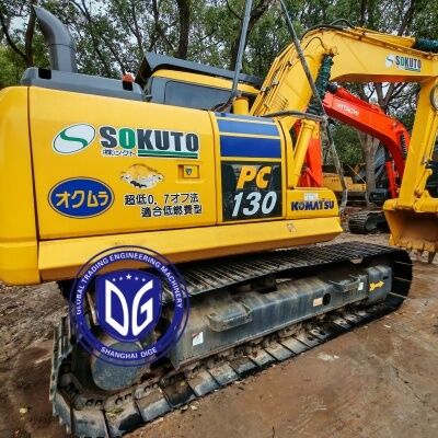 Japonya Kullanılmış Komatsu Kazı makinesi PC130 Hidrolik Kazı makinesi 13 Ton Kullanılmış Kazı makinesi 0.5m3 kova ile